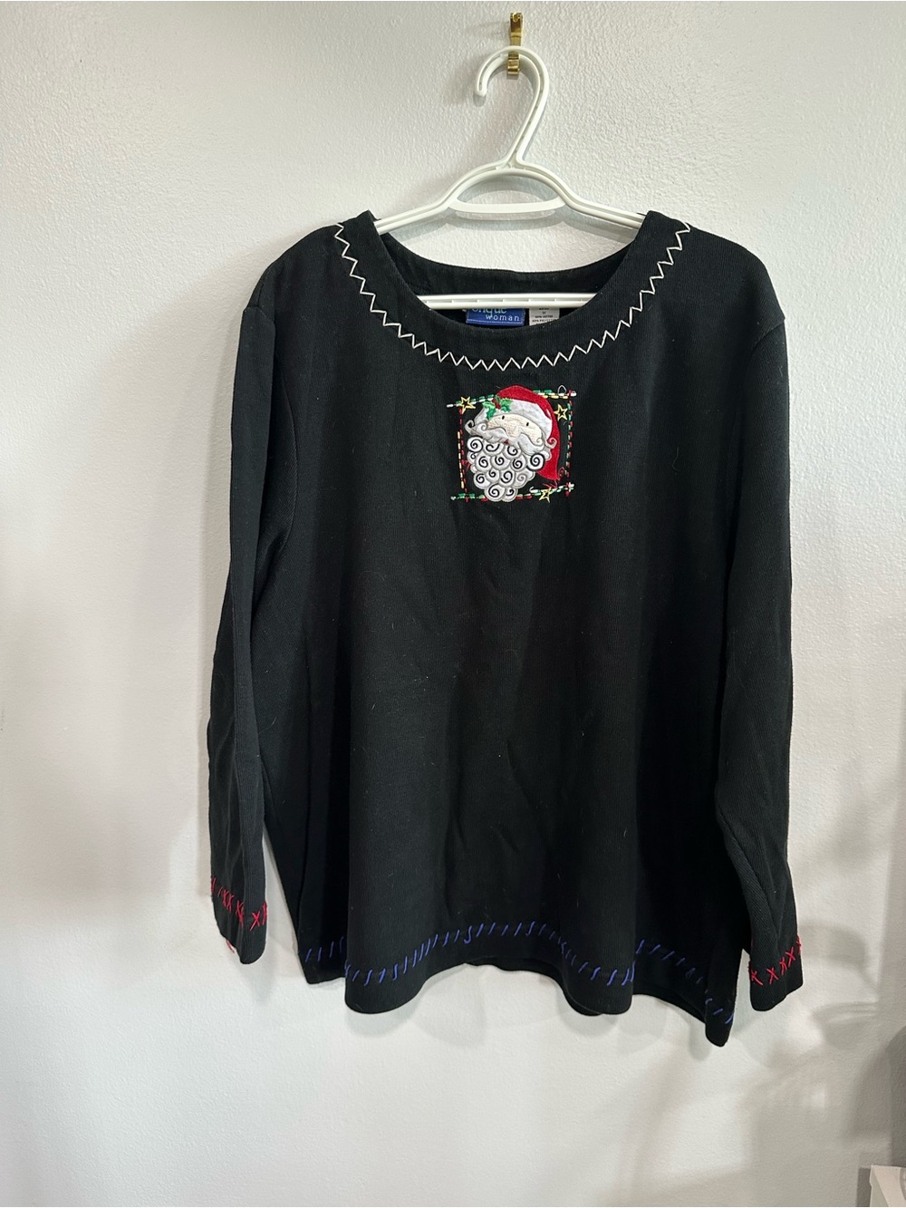 Onque Woman Christmas Santa Embroidered Sweater Top Black Whimsical Holiday 1X